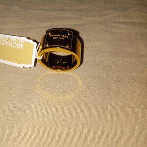 Micheal Kors Ring